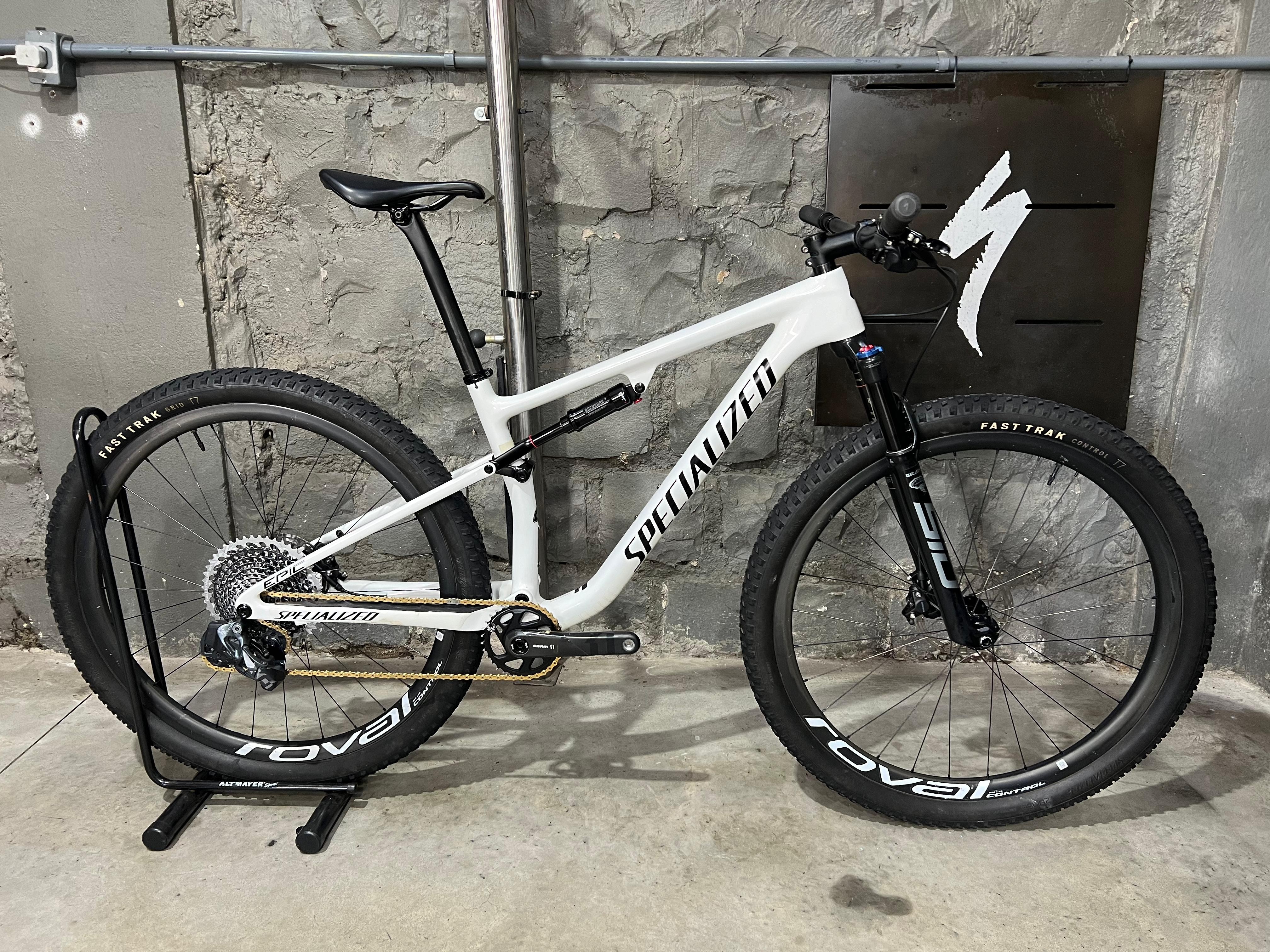 Bicicleta Seminova Specialized Epic Pro Tamanho M 2021
